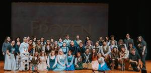 Carousel image d7e9e116448b0eb50a29 frozencover