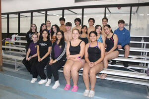 Carousel image 776de658d2e8598e25a9 garfield hasbrouck heights swim team