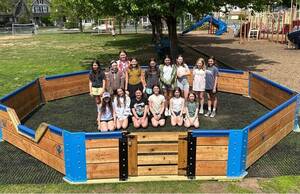 Carousel image fe09c6 irl couts c inley gaga pit