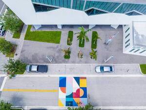 Carousel image 082e22f687598b75d79c geometric street art city of pompano beach 2