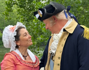 Carousel image bde22b508d7330820955 george and martha