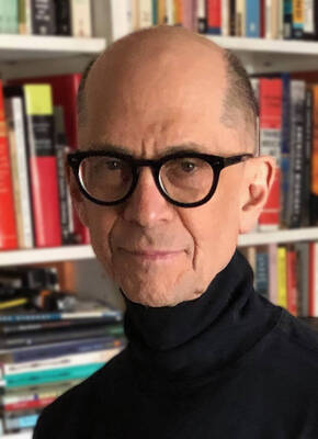 Carousel image clone 1717438 045a152bf12ba8152bbf generitchingsauthorphoto2