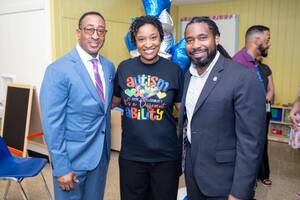 Carousel image 17f3a325a0b062deec2c gil 6326