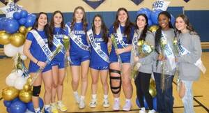 Carousel image 6e49b8a910e578373518 girls basketball seniors