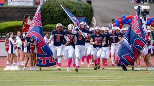 Carousel image 8154d39c255ce42ae84f gl football senior day 31