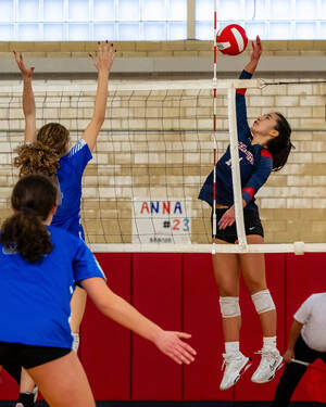 Carousel image c879fce6d7740bdd0a25 glhs girls volleyball state sectional semifinals 41