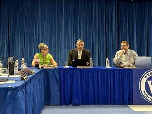 Carousel image 0d1136 aymond onzalez