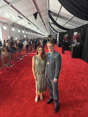 Carousel image 936483960c8acffade7a grammys2