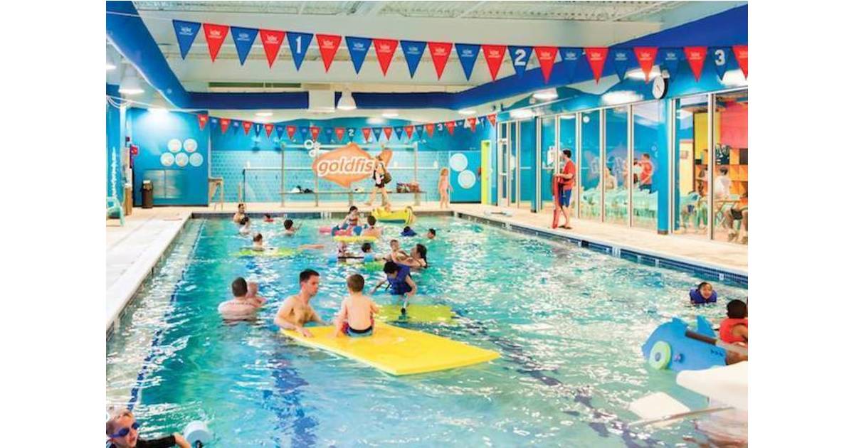 goldfish-swim-school-edison-hosting-free-holiday-family-swim-events