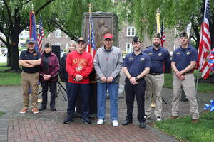 Carousel image 3aecaaff3c2374183478 hasbrouck heights memorial day veterans group photo