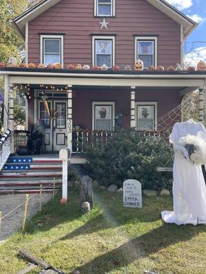 Carousel image 66933d6e1e8cdb987e48 halloween1