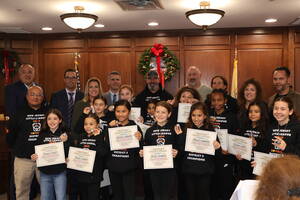 Carousel image cdc40d5617275a858228 hasbrouck heights 10u team