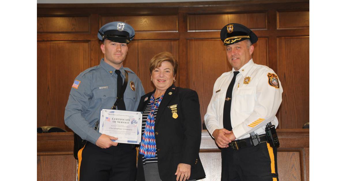 Hasbrouck heights elks vfw honors hhpd officer connors for bravery