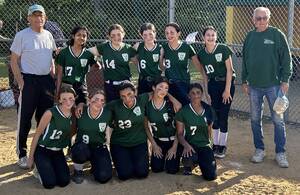 Carousel image bfa2fdf35f963cb82ca7 heritage softball team pix 05 20 25