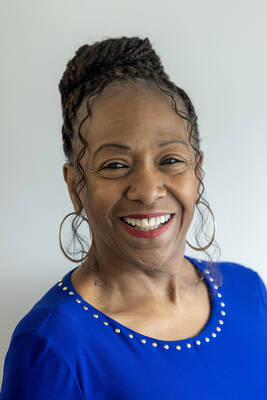 Carousel image f992aa0fe86c3f81c4a2 head shot 0260313 hhs linda ivory green 01  1 