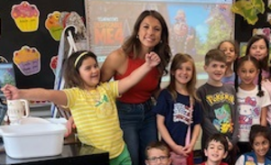 Carousel image 3fdecaf869340580a4ed hillspixteacheapplebeescropped