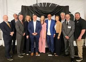 Carousel image 47b7e5e374a2d3a086cc hillspixbizassoc2024awardsdinner