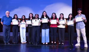 Carousel image 79bfdb6df508f54d2bf8 hillspixscvthsworldstudents