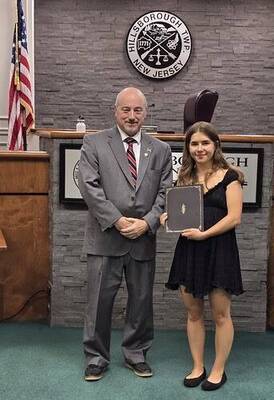 Carousel image c15105aff3c9b2adfc23 hillspixgoldawardemilylowman