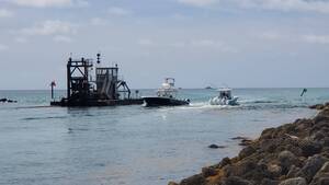 Carousel image d5013b1184ff52b62752 hillsboro inlet sand dredge at channel mouth 2