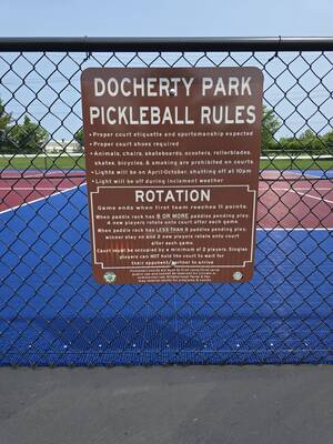 Carousel image e3ad91339f9dd4887d7a hillspixpickleballsign