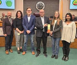 Carousel image ee4976b21680150a738c hillspixwatergoldstar