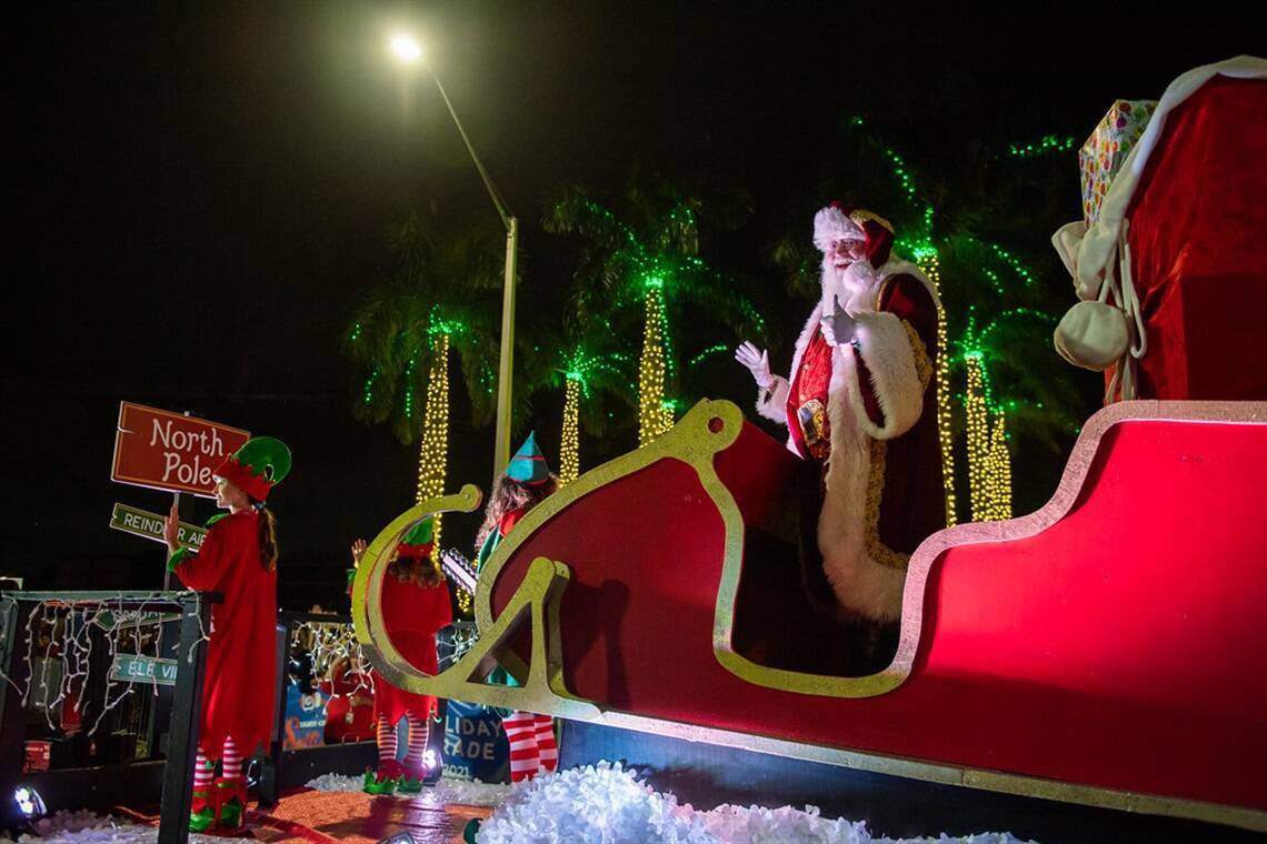 best_debab6e3992413ec3cd9_holiday-parade-santa.jpg