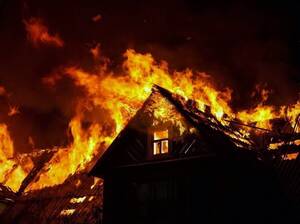Carousel image 4d1ea7be40c37a7c7010 house fire