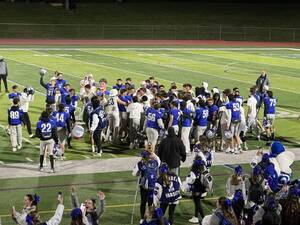 Carousel image 5efcda9c7b2064915b1e holmdel football sectional champs