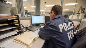 Carousel image clone 1722364 570bf1326957120cae53 iceimage