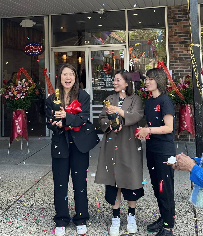 Akasaka Bistro Sushi and Hibachi Celebrates Grand Opening in