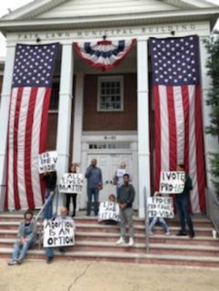 Right To Life Rally At Fair Lawn Borough Hall Gets Yeas And Nays Fair Lawn Glen Rock Nj News Tapinto