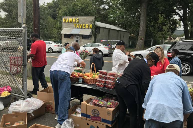 Vauxhall Pop-Up Pantry Helps Those in Need