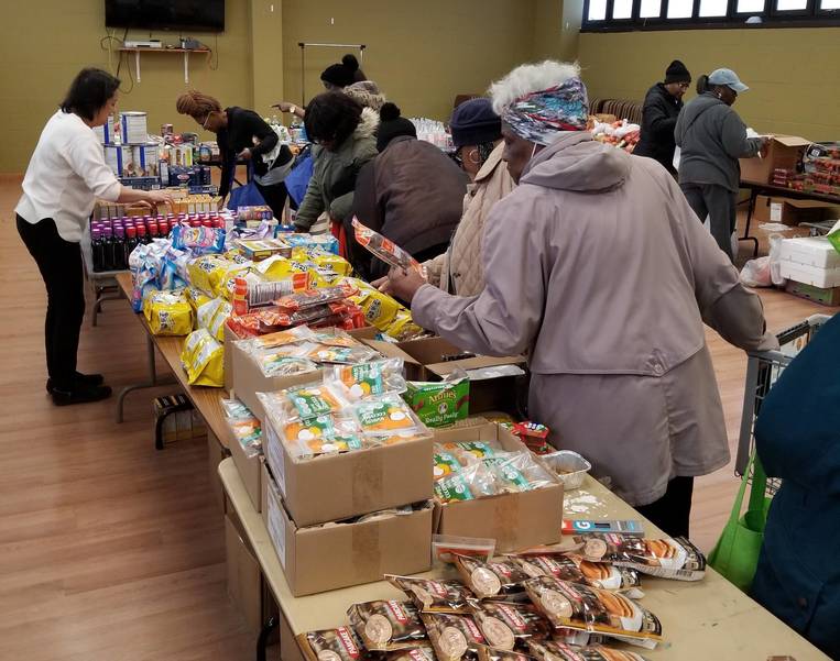Food Pantry at Edison Housing Authority Recieves NAHRO's 2020 Merit