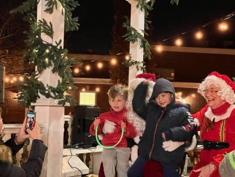Chatham Christmas Stroll 2022 Chatham Officially Lights Up The Christmas Spirit With Tree Lighting At  Gazebo, Visit From Santa And Mrs. Claus | Chatham, Nj News Tapinto Chatham Christmas Stroll 2022 Chatham Officially Lights Up The Christmas Spirit With Tree Lighting At  Gazebo, Visit From Santa And Mrs. Claus | Chatham, Nj News Tapinto