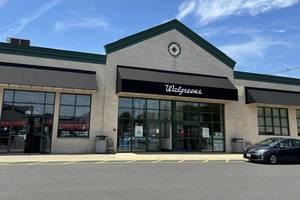 Carousel image 1cc3a6 algreens estfield