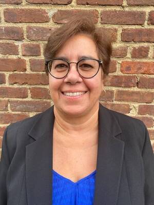 Carousel image 26170e andra amary