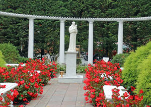 Carousel image 3fbc02 t nthony s hurch grounds iamond ridge venue awthorne