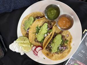 Carousel image 44ff7c1de694eda10954 img 9653