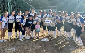 Carousel image 489bcb estfield softball