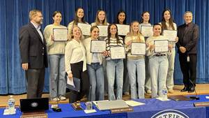 Carousel image 565ad3 estfield igh chool girls basketball