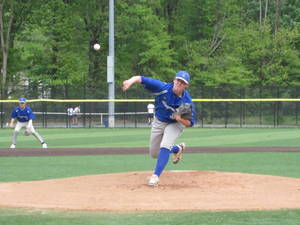 Carousel image 596b342d8d995fa64cbf img 5429