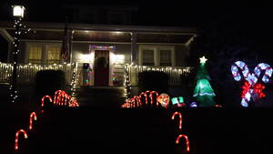 Carousel image 603737 holiday christmas lights estfield