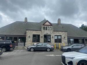 Carousel image a0a080 estfield train station maize