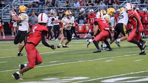 Carousel image a9c500 est high school football