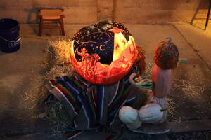 Carousel image b6deeb umpkinfest oylestown