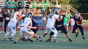 Carousel image b78c56 entral ucks high school football scores roundup