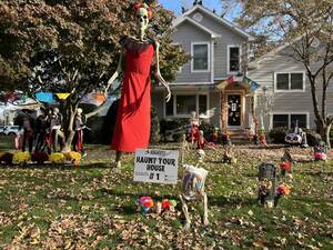 Carousel image d6a63c halloween contest