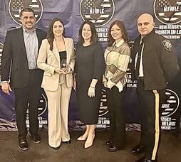 Carousel image de28bc270ecc76d5a3ad img 4877