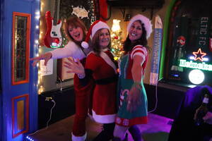 Carousel image e21eb4 santa crawl doylestown